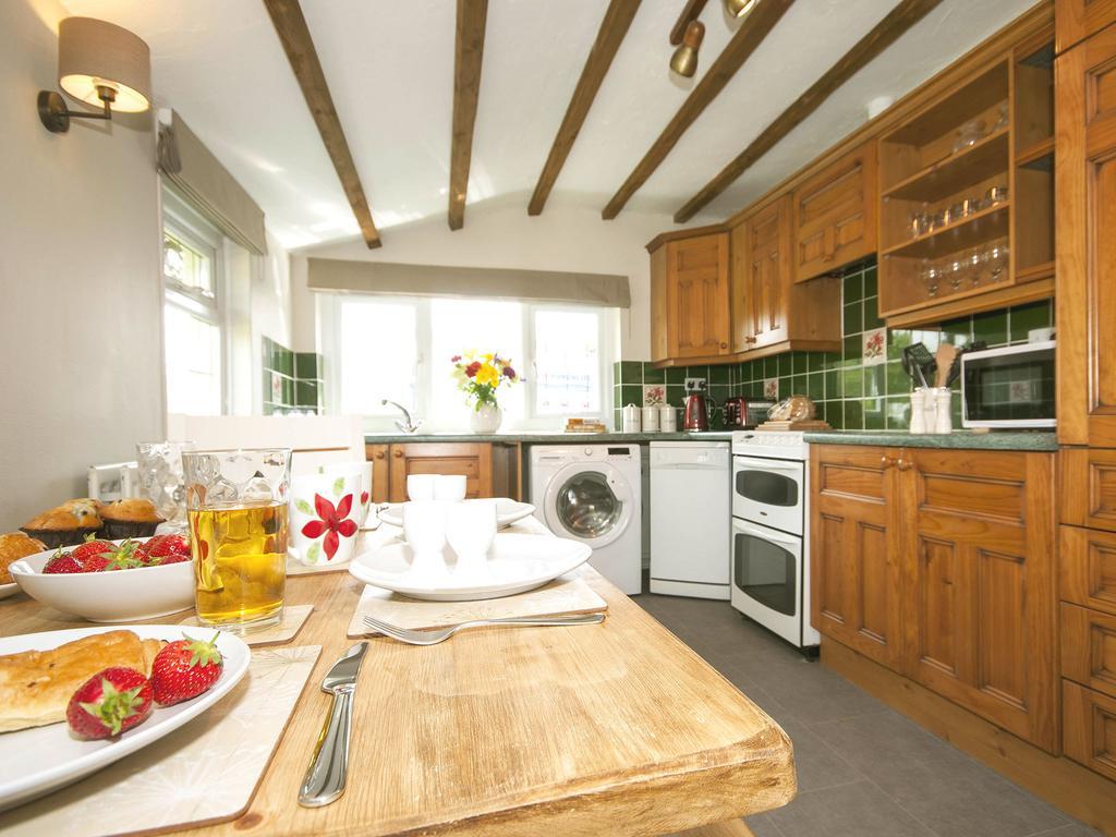 Bwthyn Bach Holiday Cottage Бэйла Номер фото